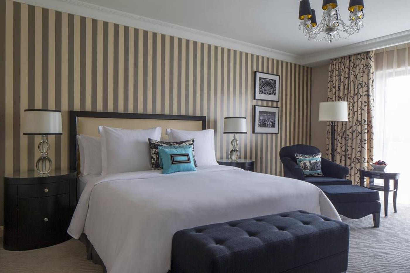 Four-Seasons-Hotel-Prague-Room-11