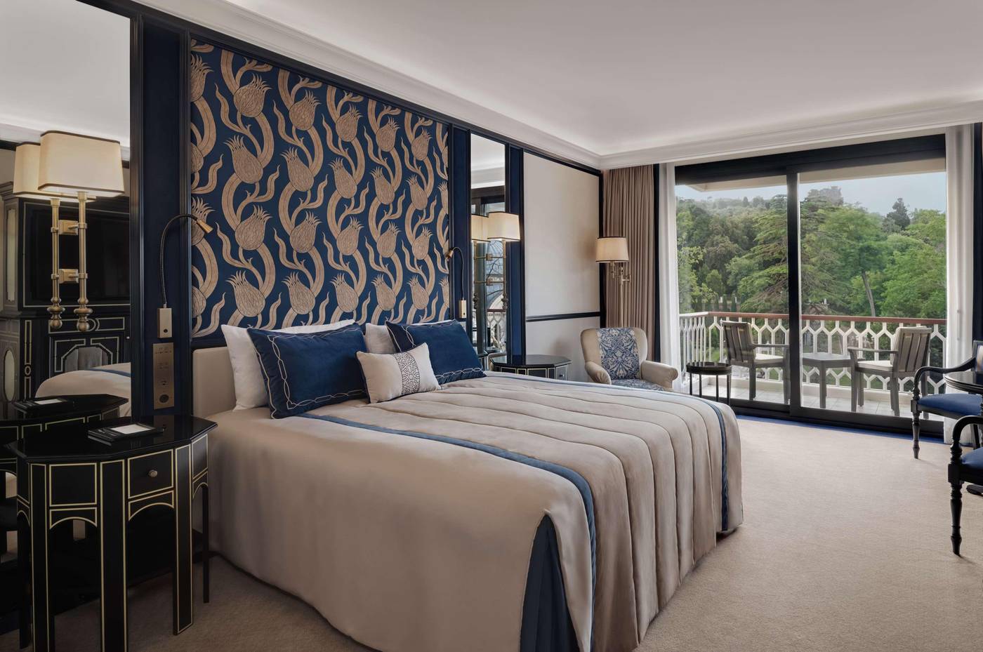 Ciragan-Palace-Kempinski-Istanbul-Room-10