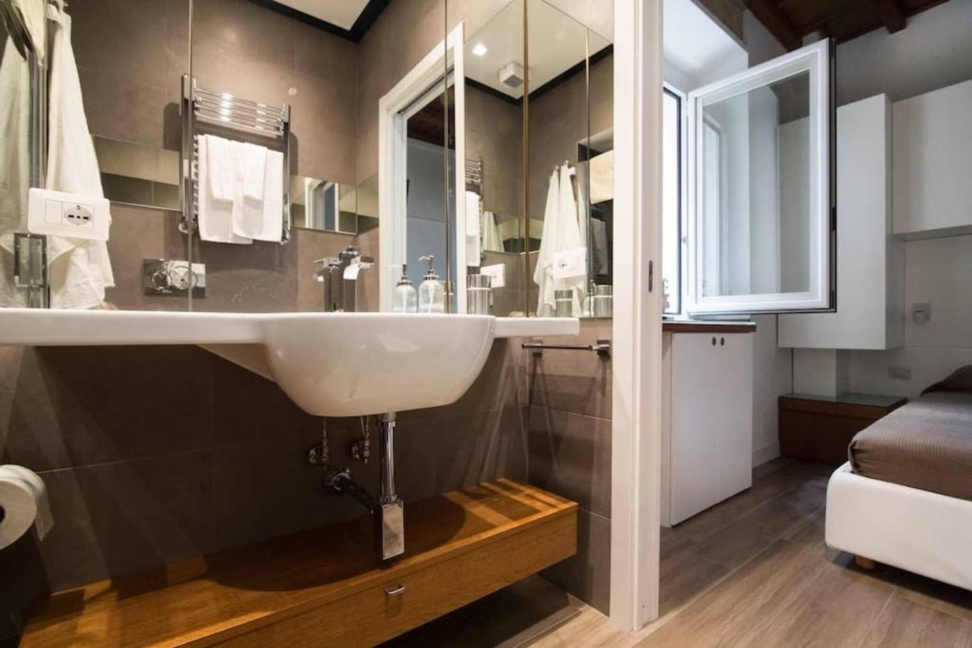 Domenichino-Luxury-Home-Room-31