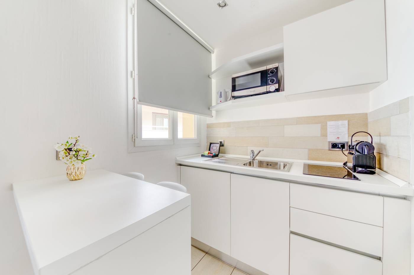 La-Villa-d-Elsa-Room-11