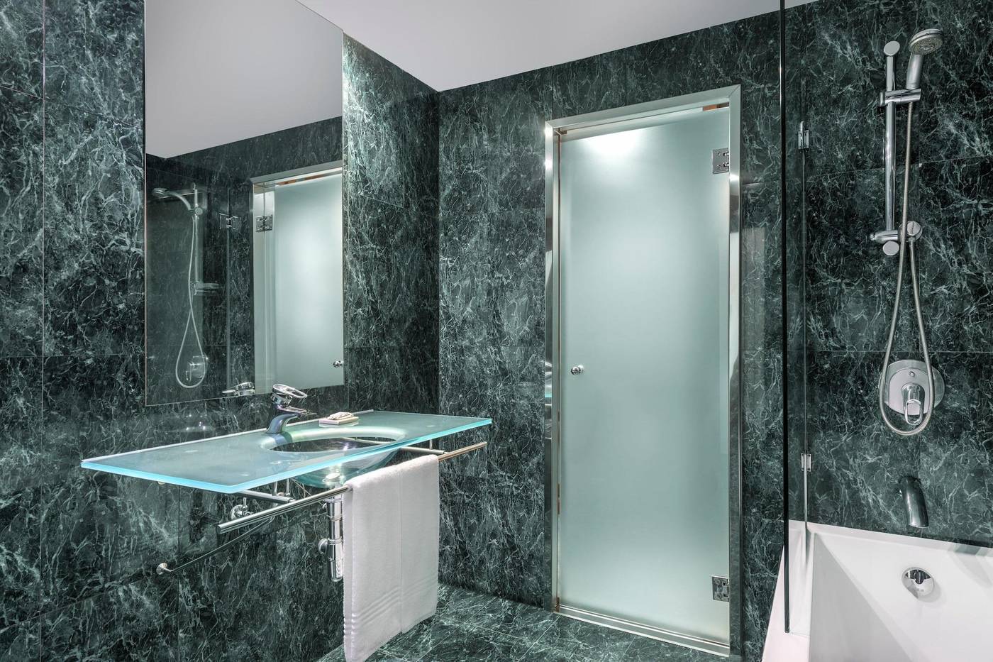 AC-Madrid-Los-Vascos-Room-35