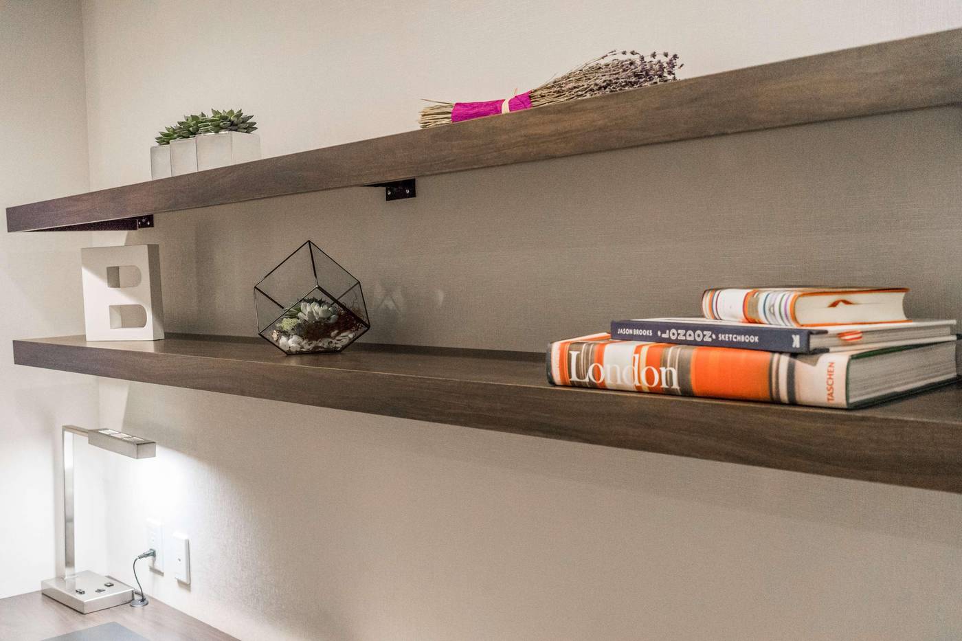 The-Bernic-New-York-City-Tapestry-Col-by-Hilton-Room-32