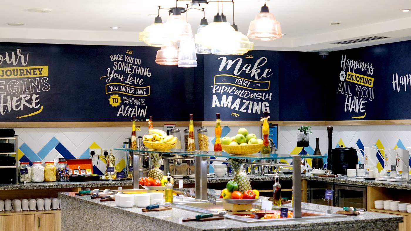 Hampton-by-Hilton-Dubai-Al-Barsha-Restaurant-14