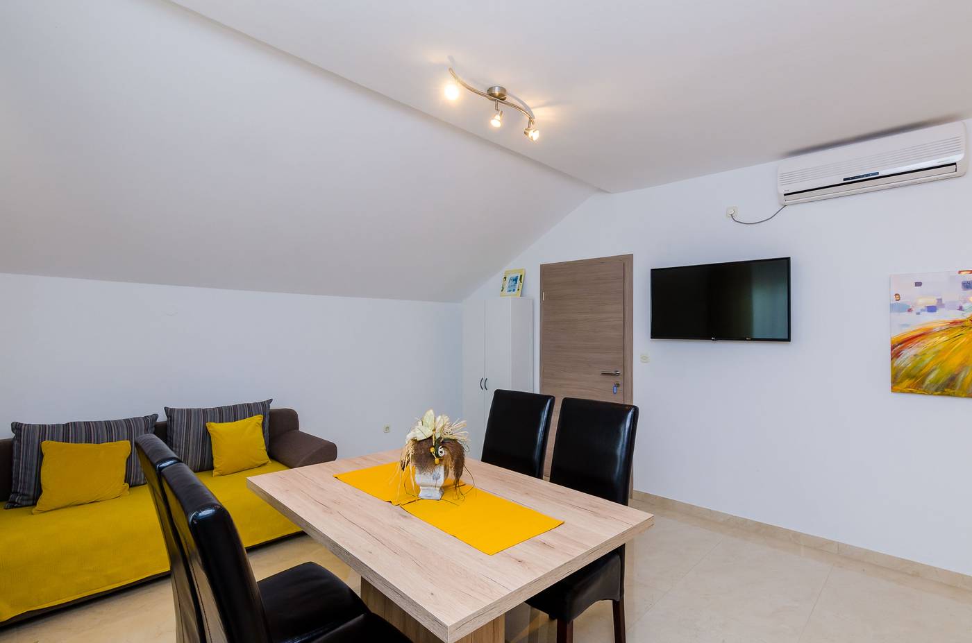 Apartments-Sandito-Room-10
