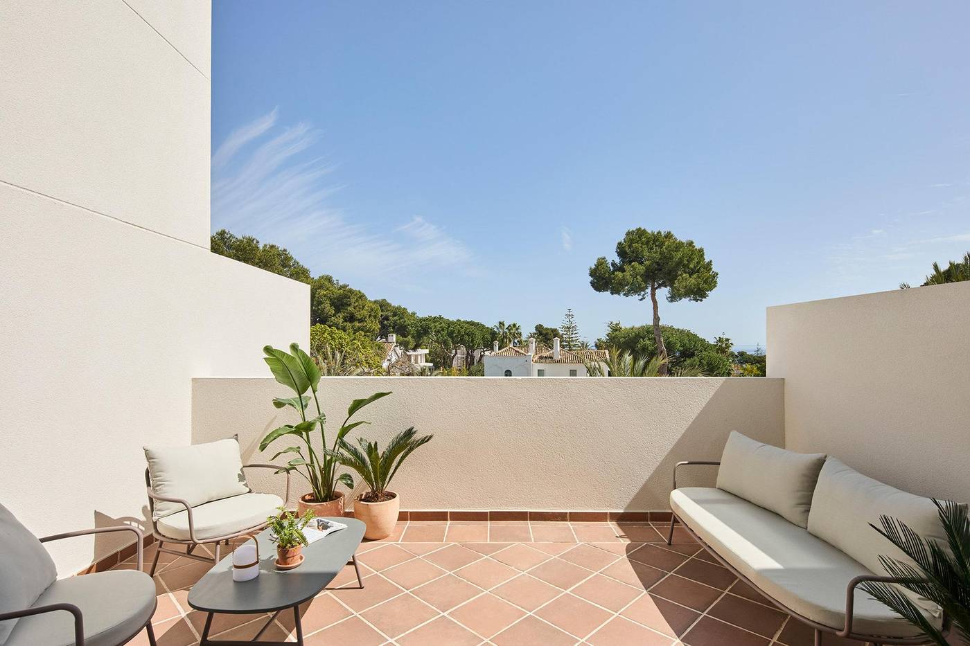 Los-Monteros-Room-15