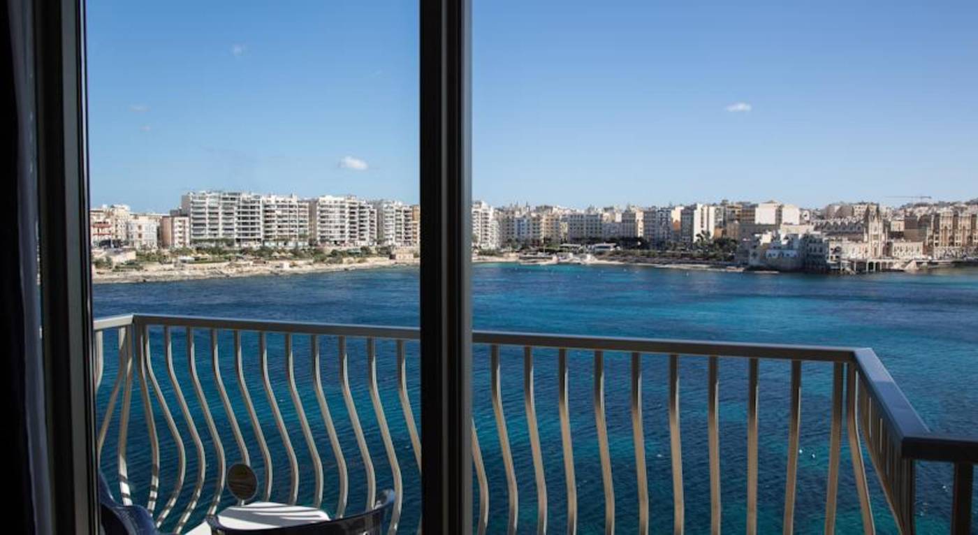 Cavalieri-Art-Hotel-Room-23