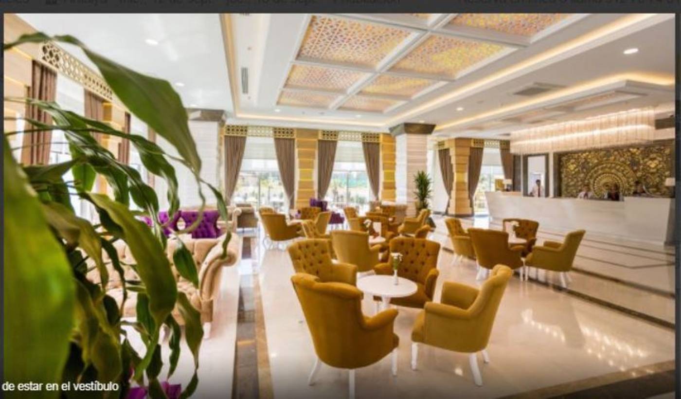 Side-Royal-Palace-Hotel---Spa-Lobby-23