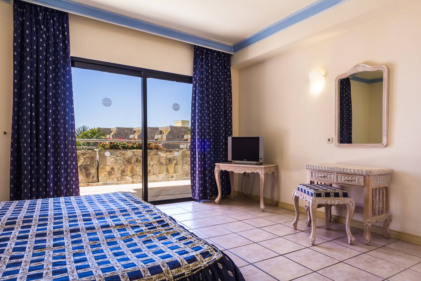 BlueBay-Beach-Club-Room-20