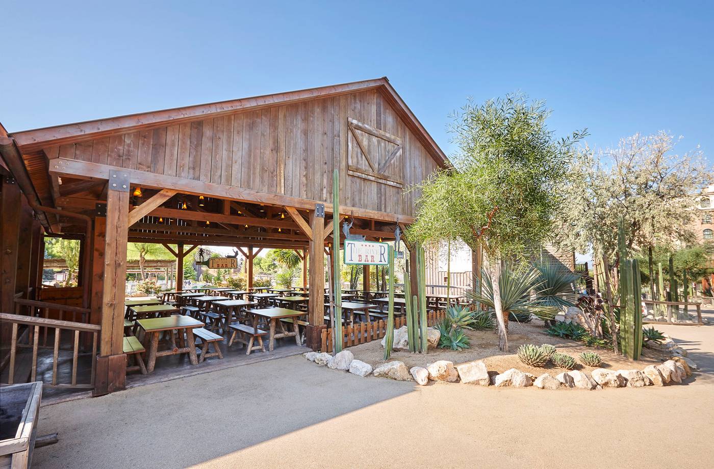 PortAventura-Hotel-Gold-River---Theme-Park-Terrace-20