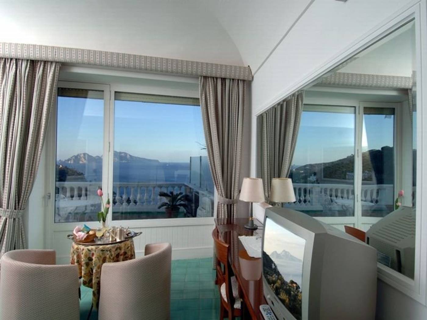 Bellavista-Francischiello-Hotel-and-Spa-Room-8