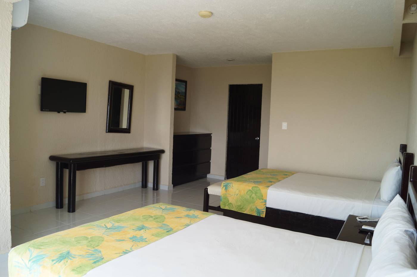 Solymar-Beach-Resort-Room-28