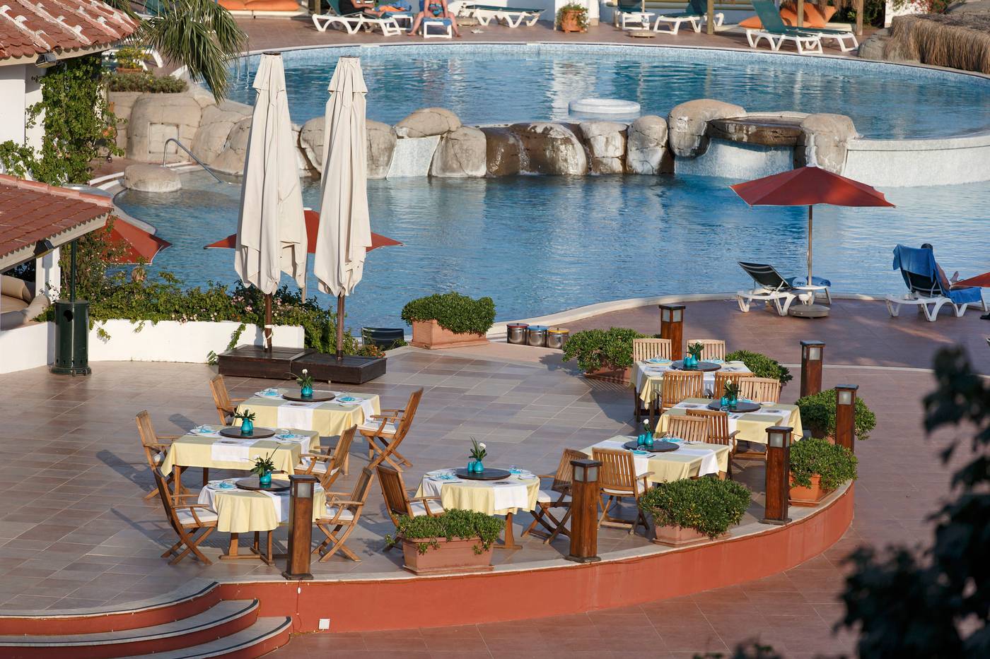 Marti-Resort-Deluxe-Restaurant-11