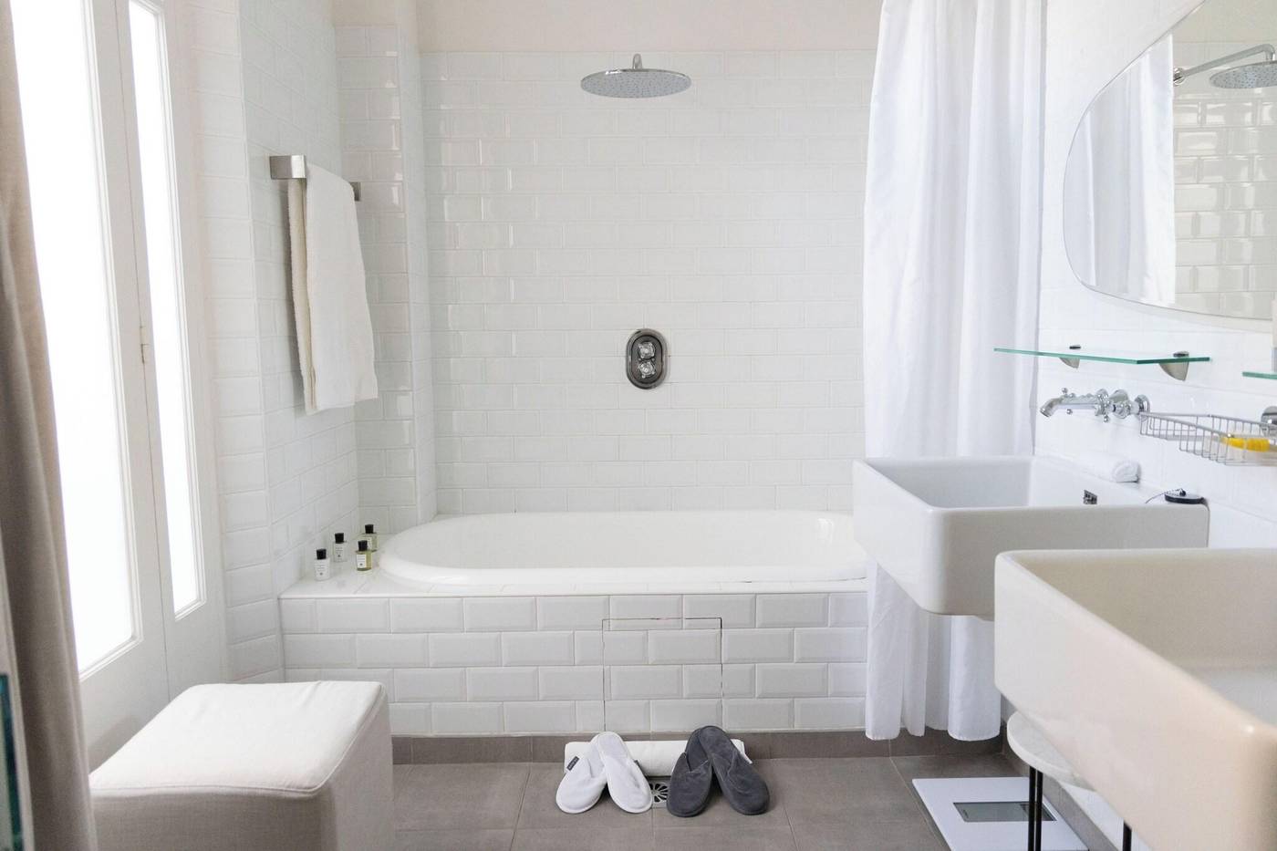 White-1921-Saint-Tropez-Room-36