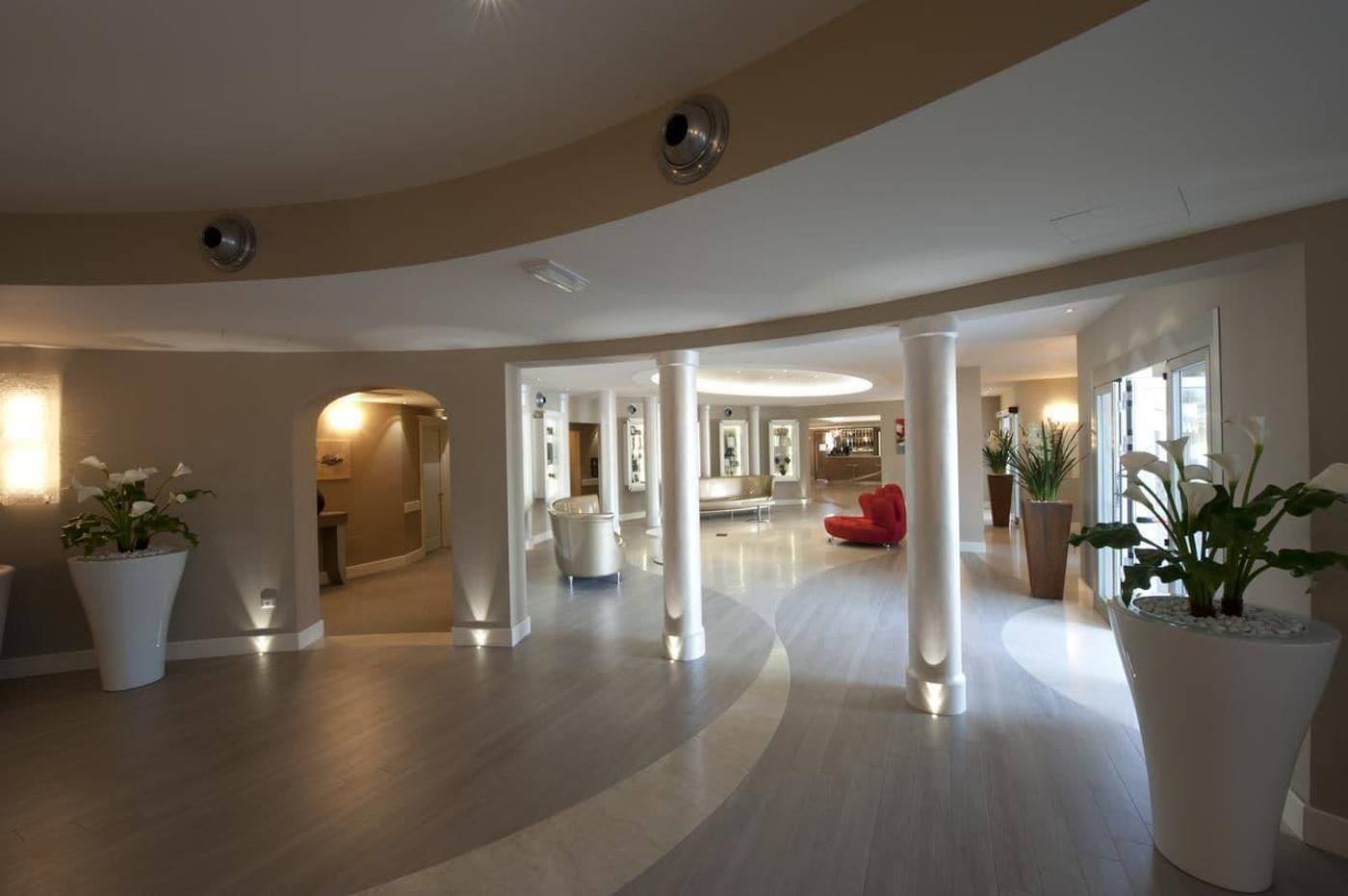 Hotel Morgana-Italy-RODENGO-SAIANO-Lobby-9