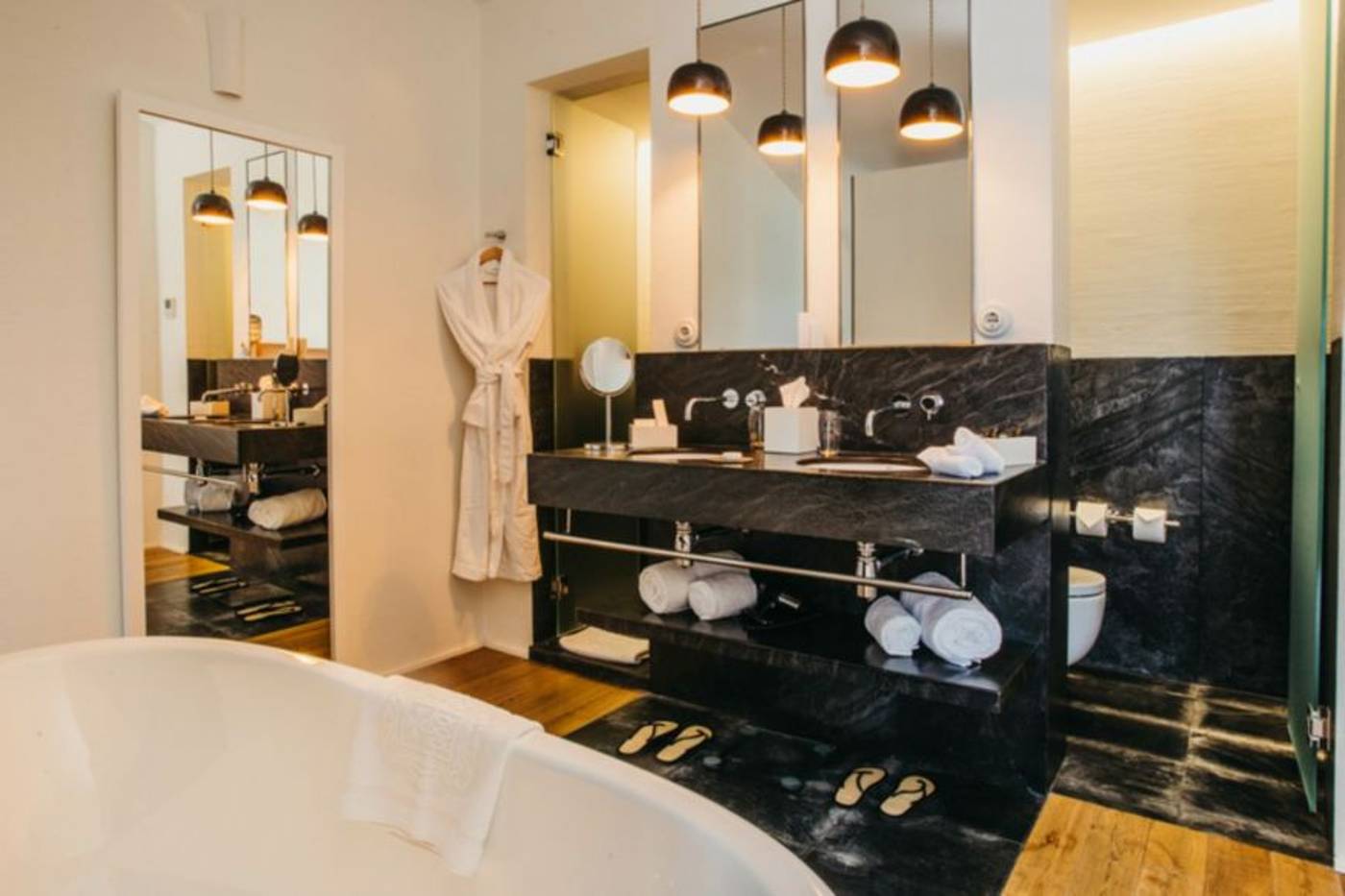 Can-Faustino-Room-52