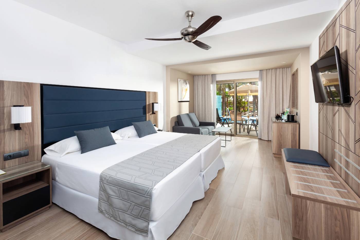 Riu-Palace-Oasis-Room-16