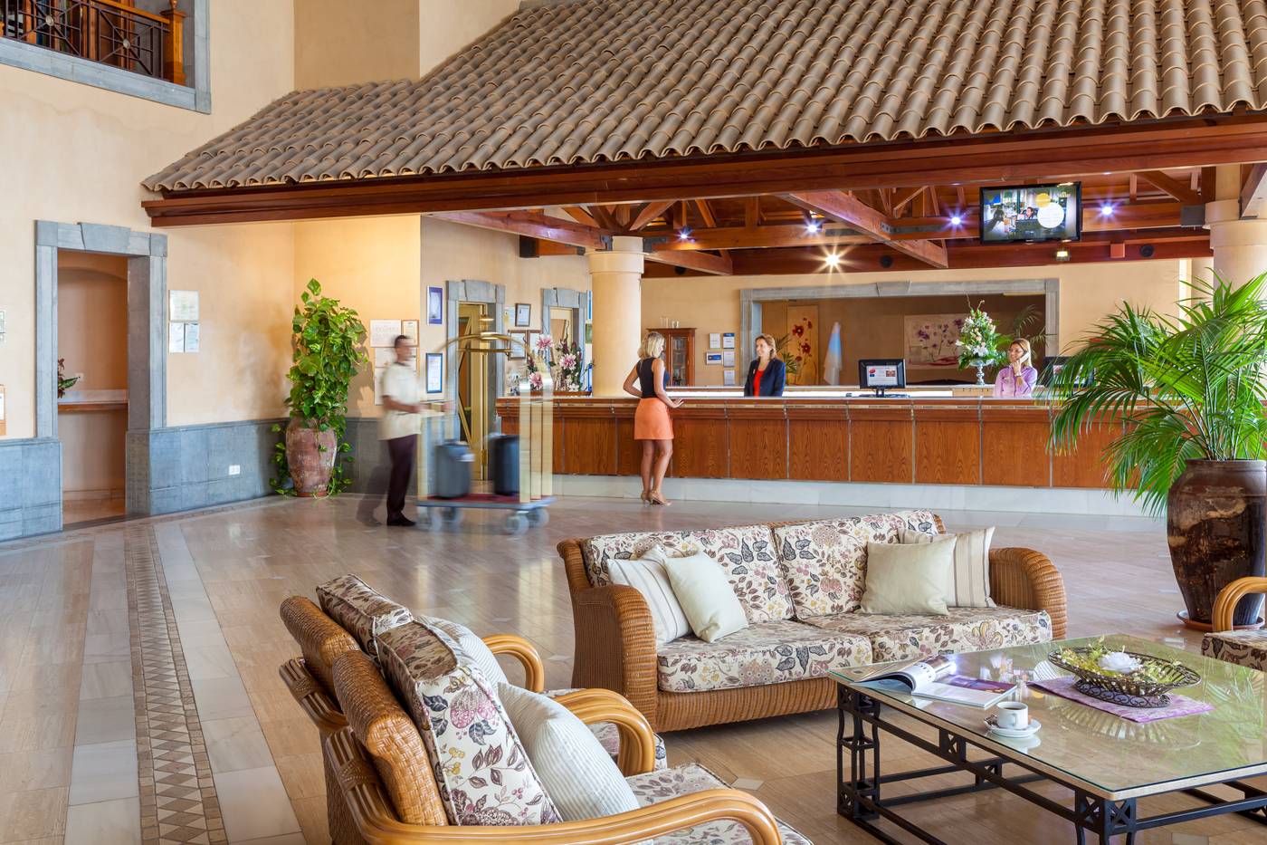 Hotel-GF-Gran-Costa-Adeje-Lobby-62