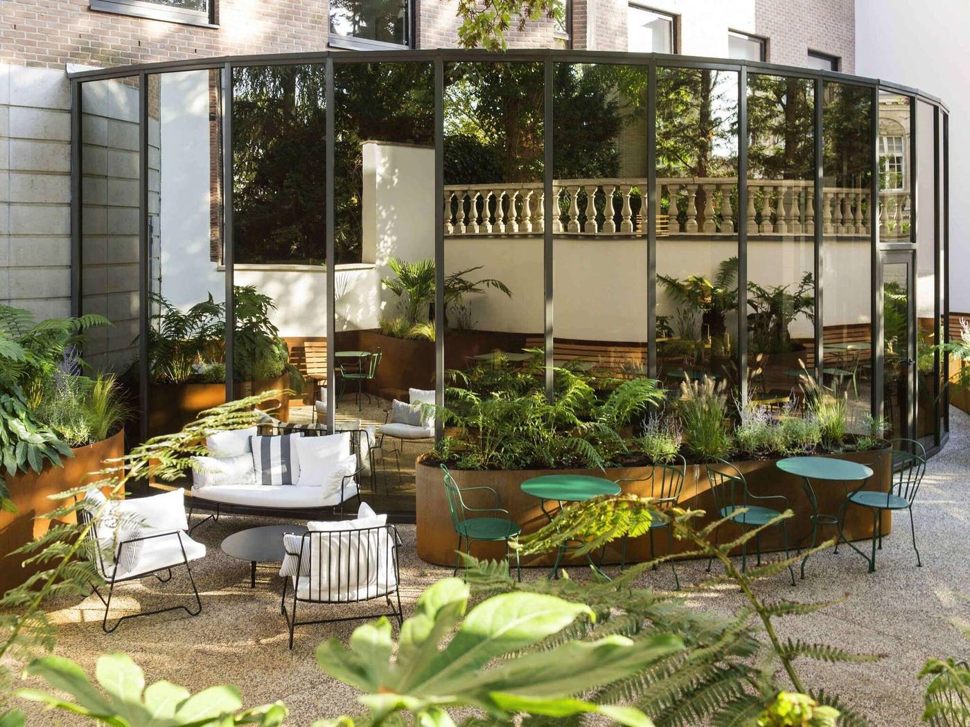 Ibis-Brussels-Centre-Chatelain-Terrace-50