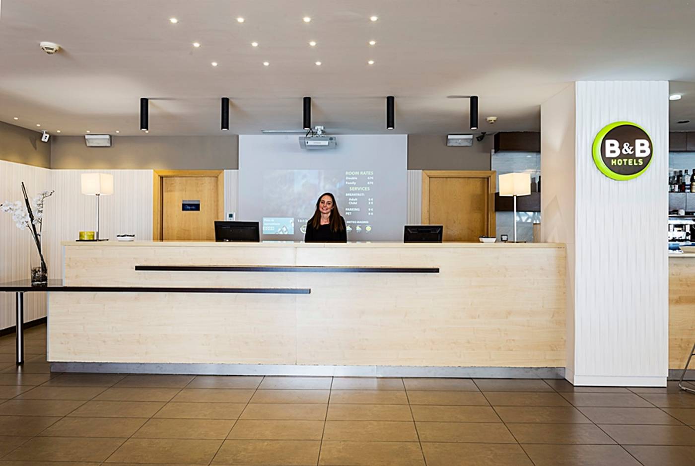 B-B----Hotel-Madrid-Airport-T1-T2-T3-Lobby-5