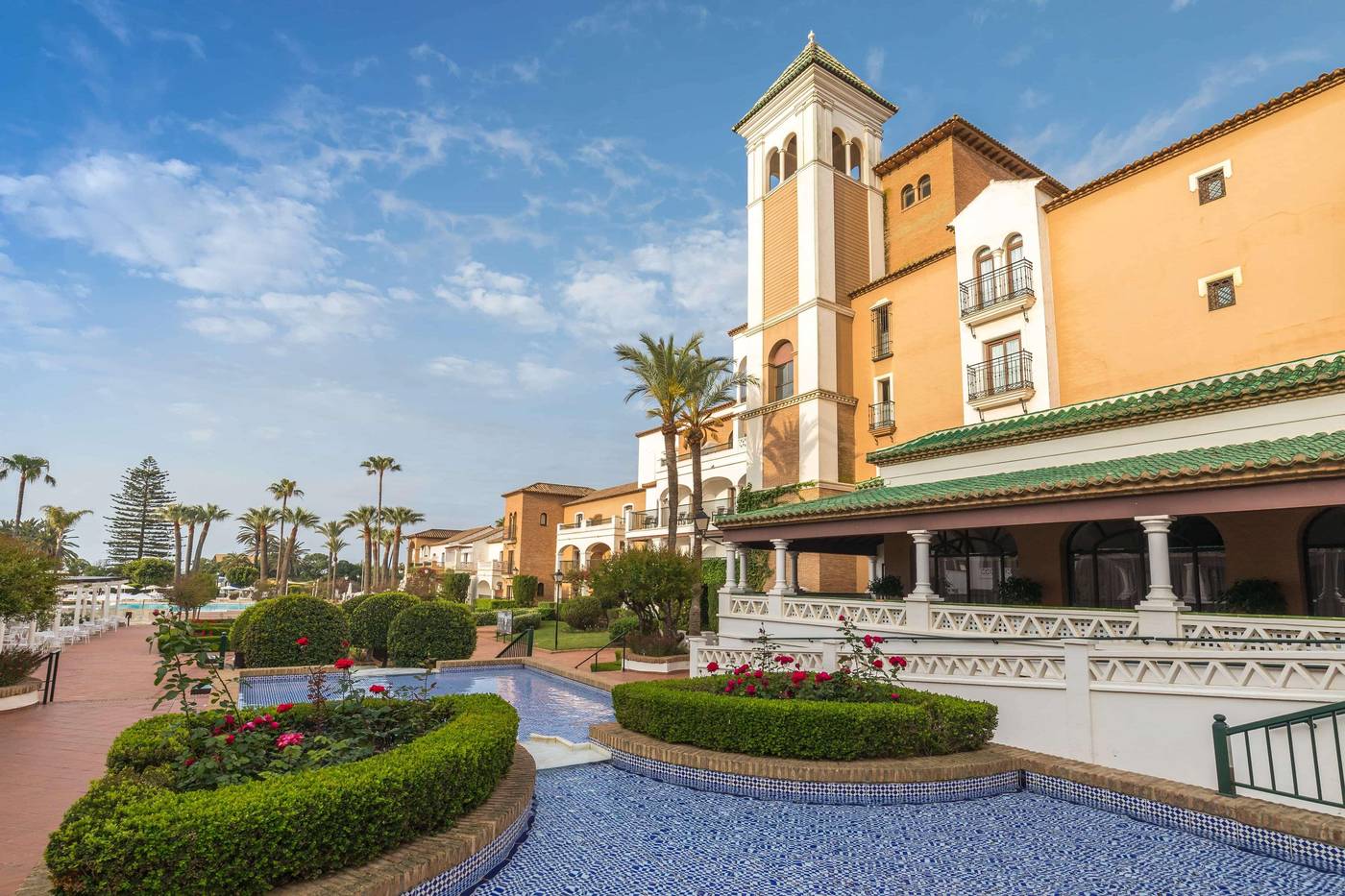 Barcelo-Isla-Canela-Pool-2