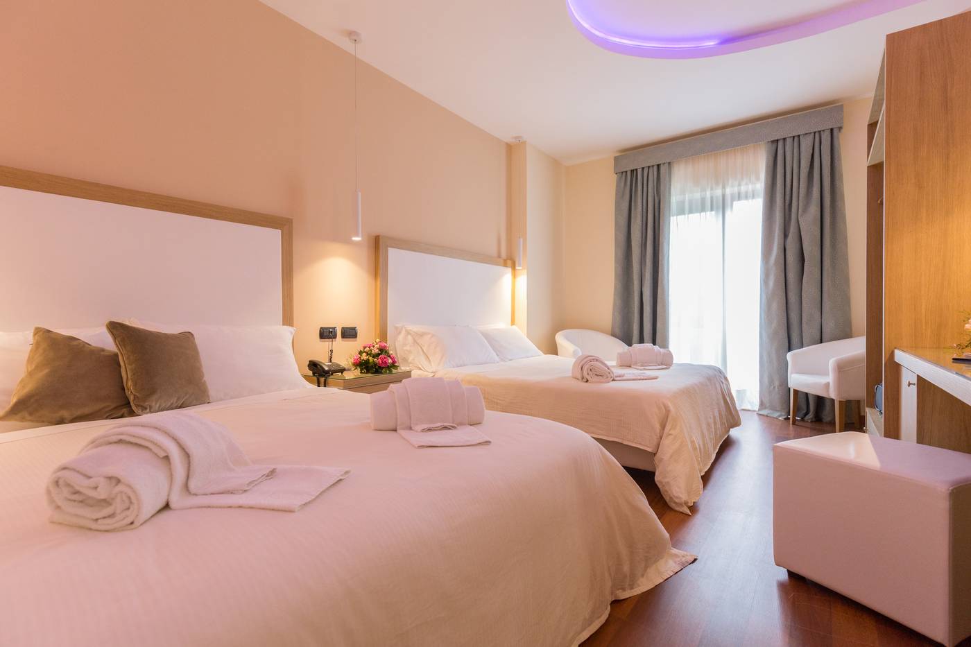 Villa-Esperia-Room-11