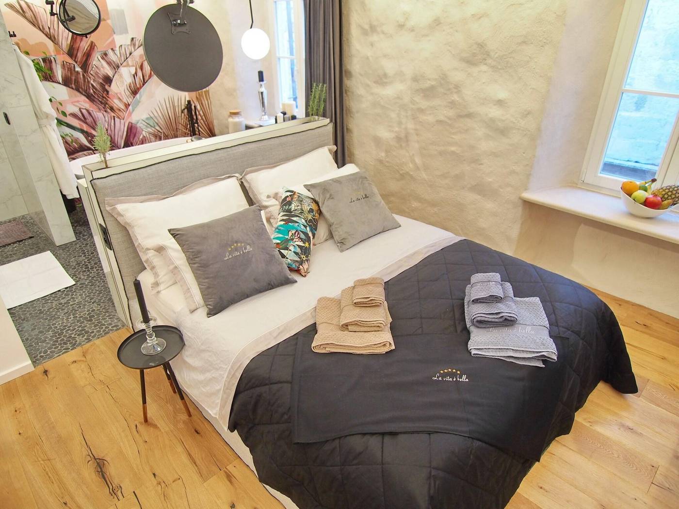 La-Vita-e-Bella-IV-Room-6