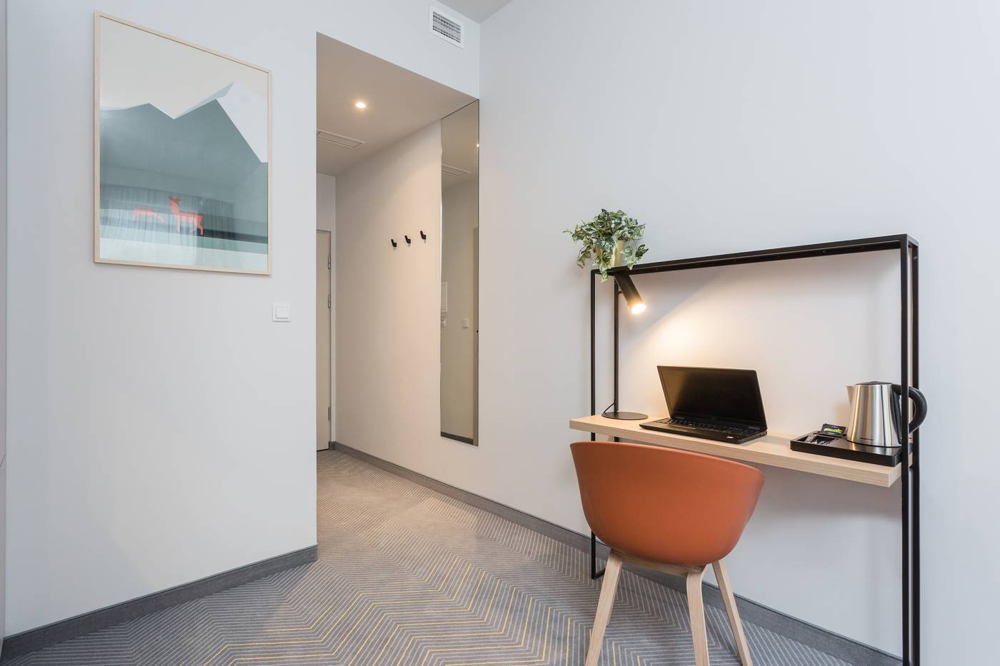 Platinum-Hotel---Residence-Room-8