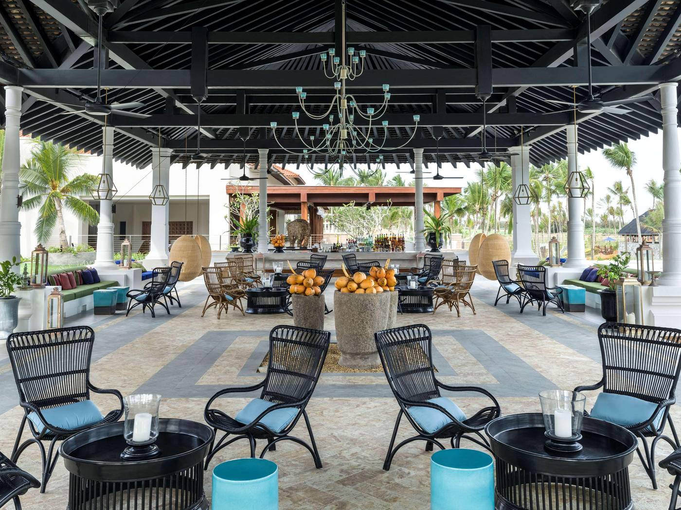 Shangri-La-Hambantota-Bar-12