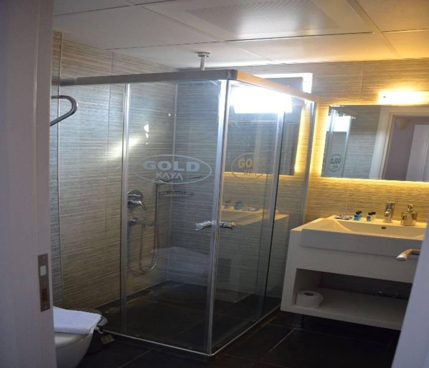 Gold-Kaya-Hotel-Room-11