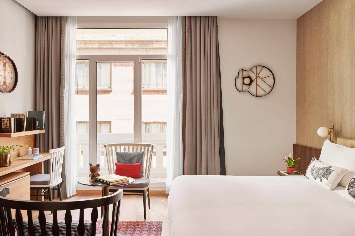 Hyatt-Centric-Gran-Via-Madrid-Room-48