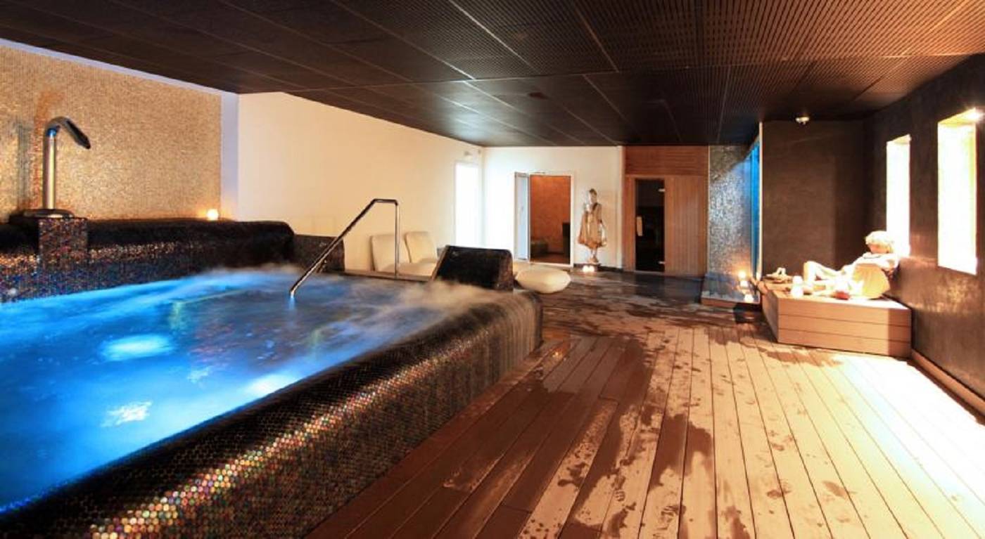 Palas-Pineda-Sports-and-Entertainment-76