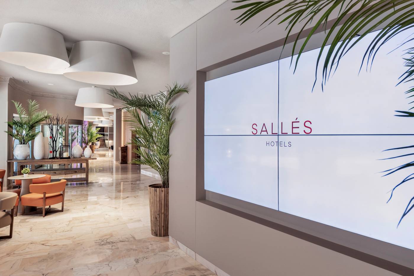 Salles-Malaga-Centro-Lobby-56