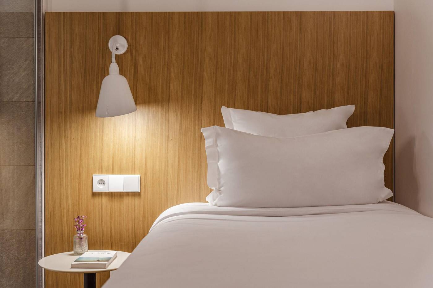 9hotel-Republique-Room-26
