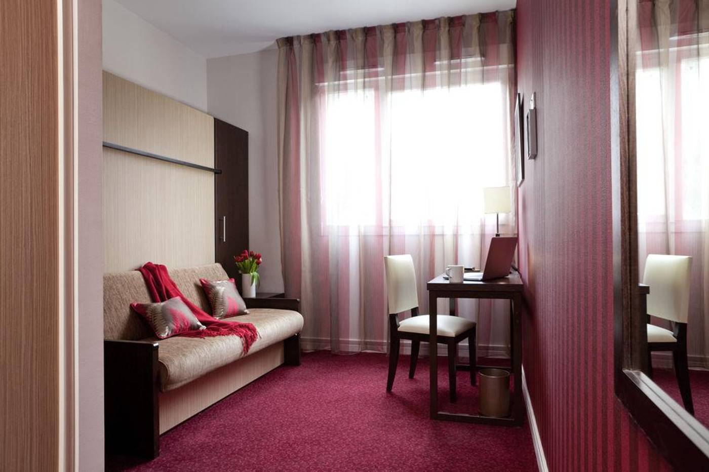 Kosy Grenoble Les Cèdres-France-GRENOBLE-Lobby-9