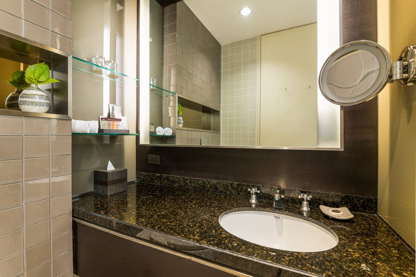 Emporium-Suites-by-Chatrium-Room-61