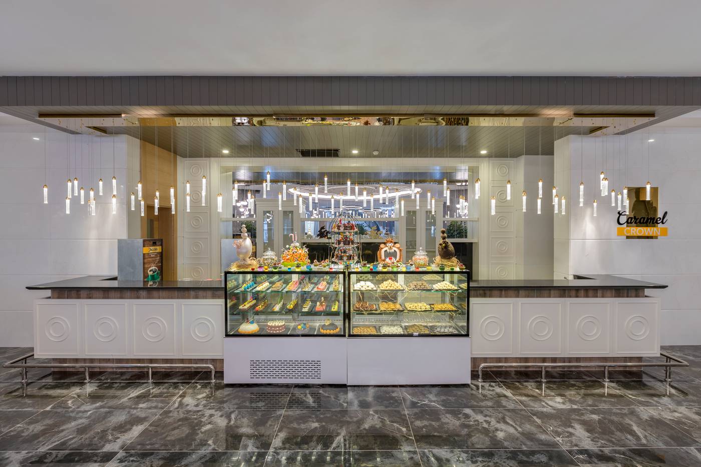 Side-Crown-Sunshine-Bar-41