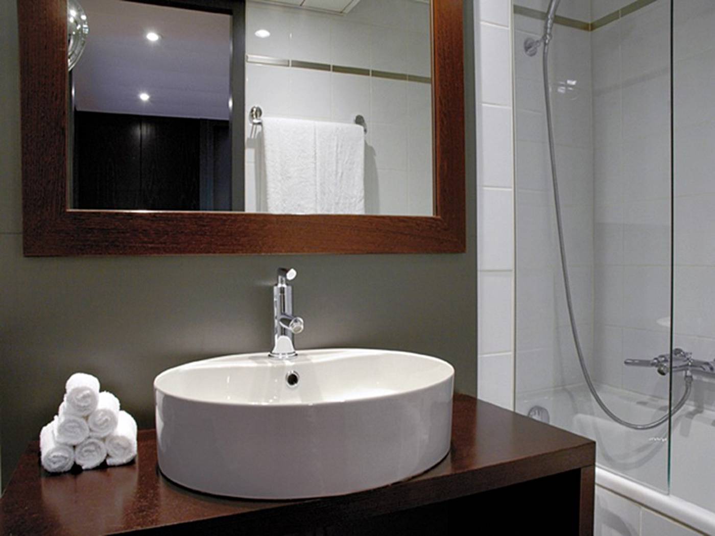 Auteuil-Manotel-General-view-39