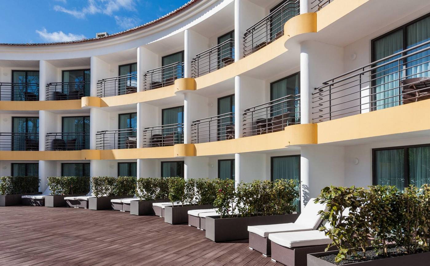 Terra-Nostra-Garden-Hotel-Room-15