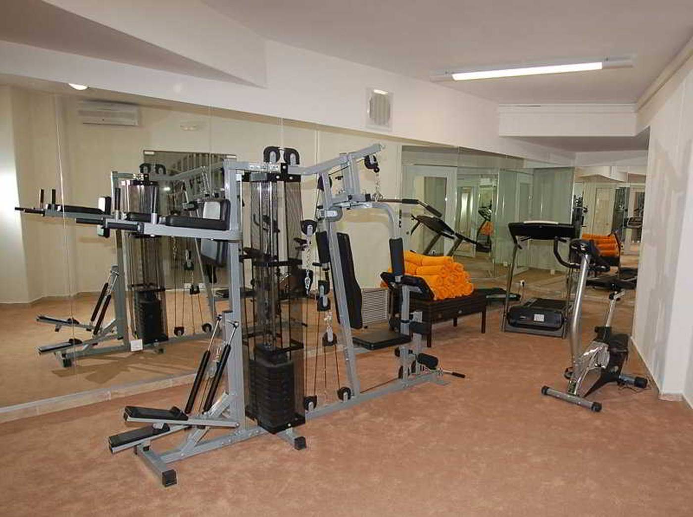 Grand-Beach-Sports-and-Entertainment-28