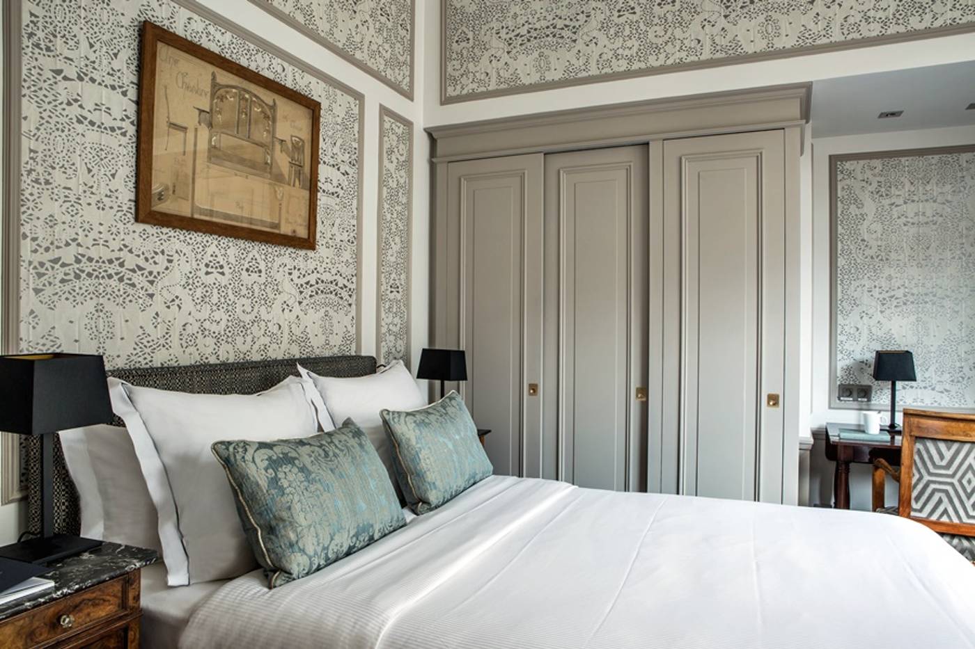 Royal-Garden-Champs-Elysees-Room-7