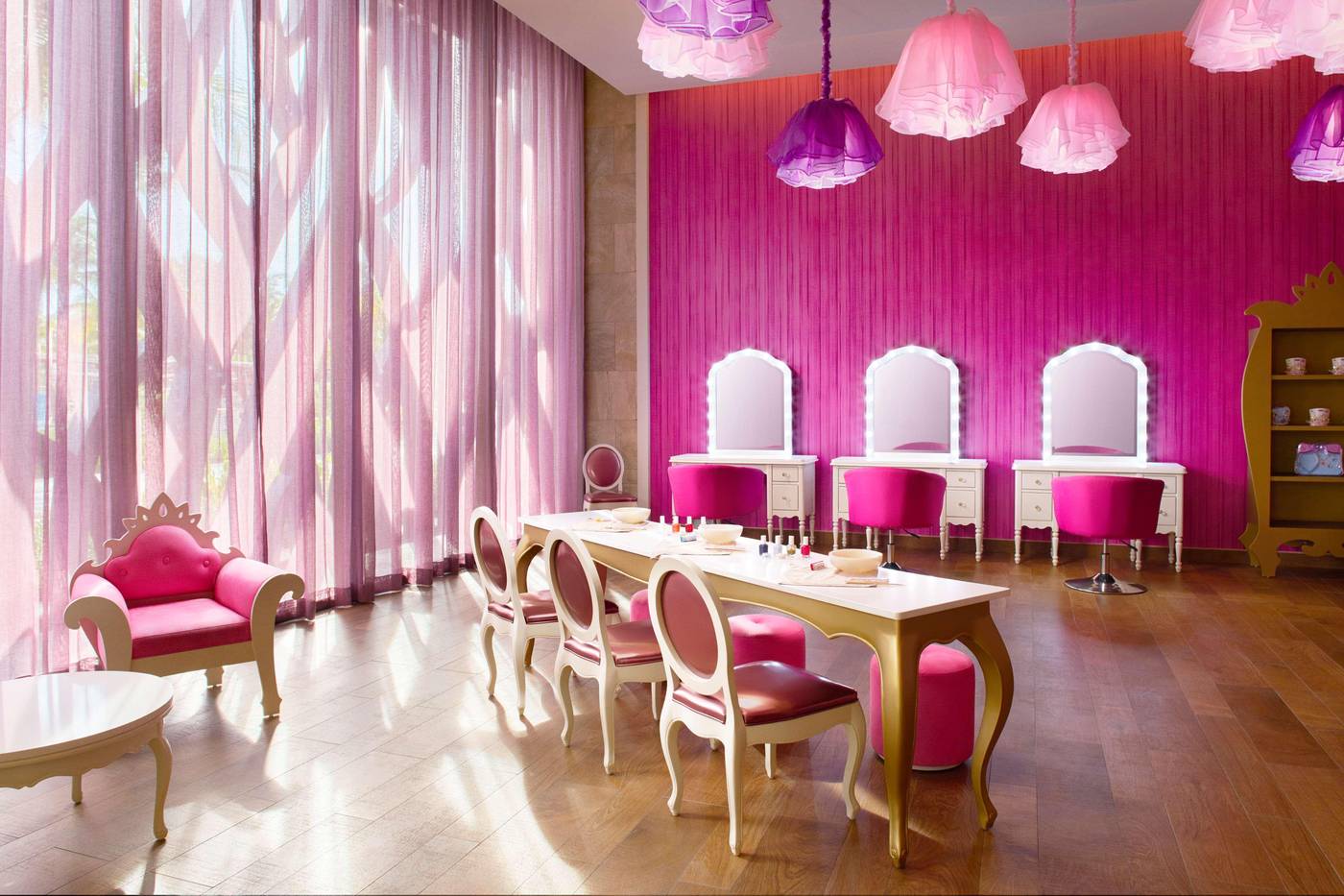 Barcelo-Maya-Palace-Sports-and-Entertainment-53