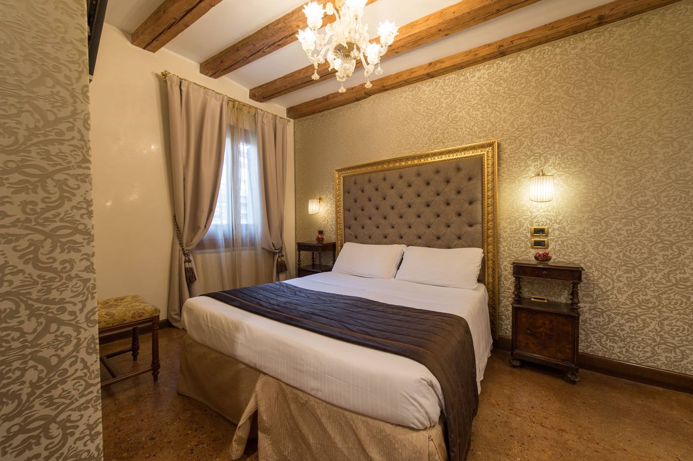 Palazzo-Bembo-Exclusive-Accommodation-Room-9