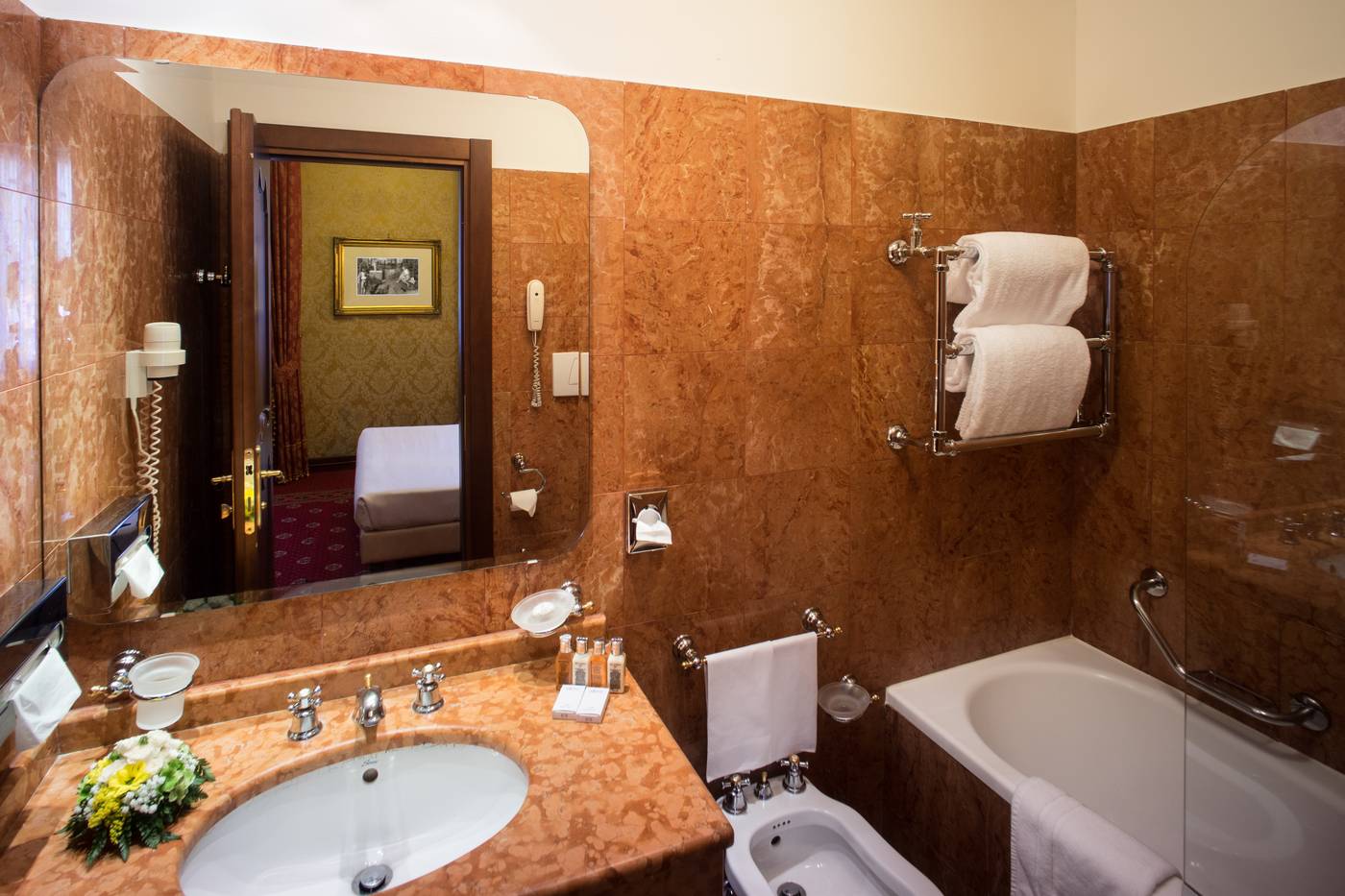 NH-Venezia-Santa-Lucia-Room-39