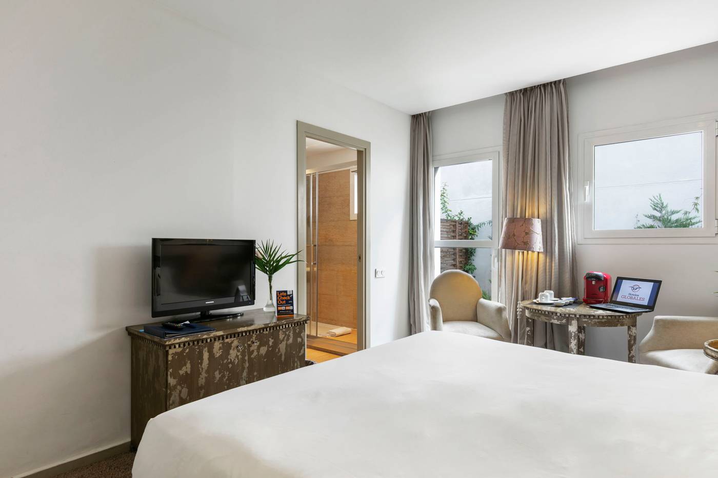 Globales-Acis---Galatea-Hotel-Room-18