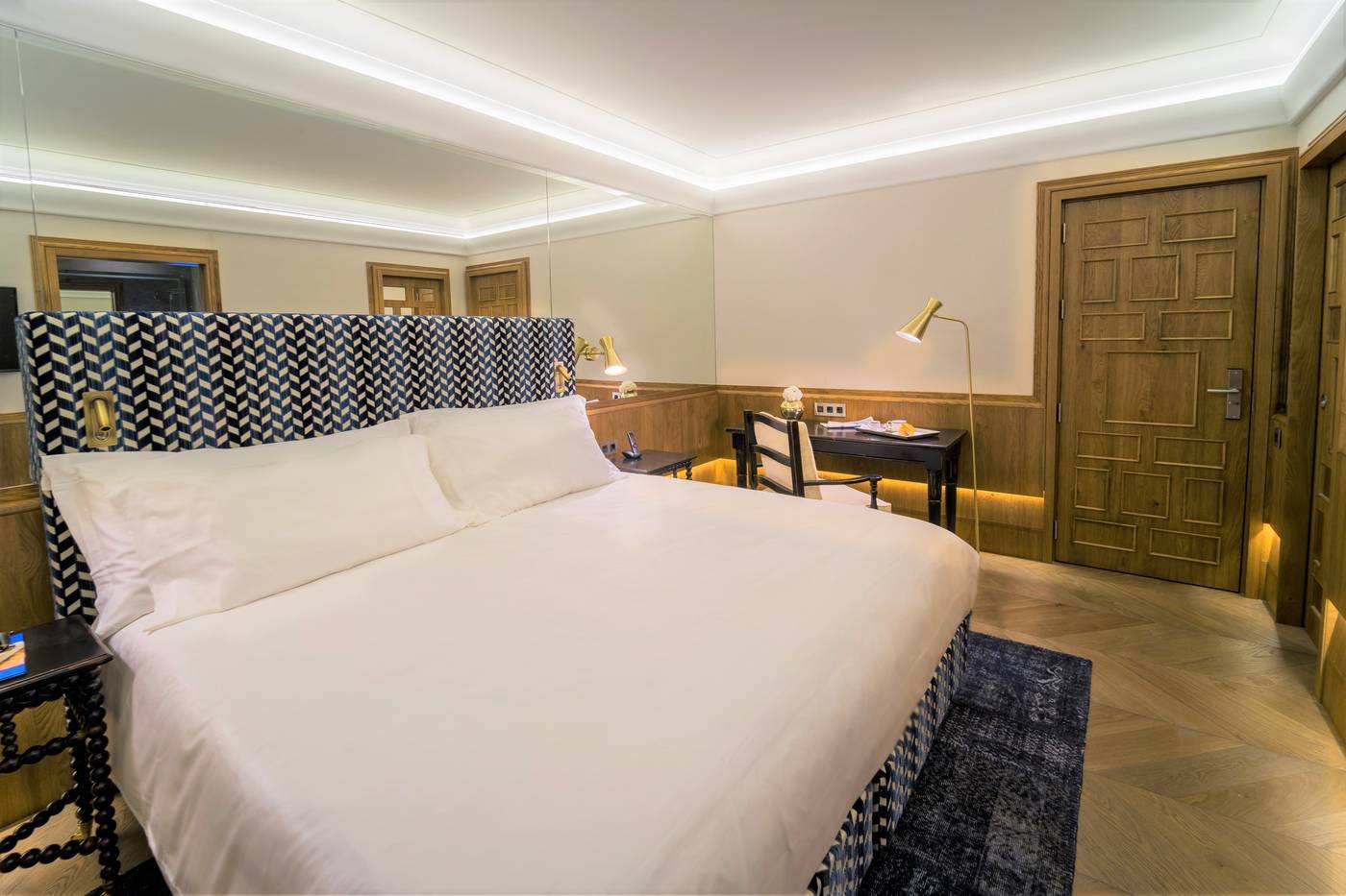 Palacio-Solecio-Room-12