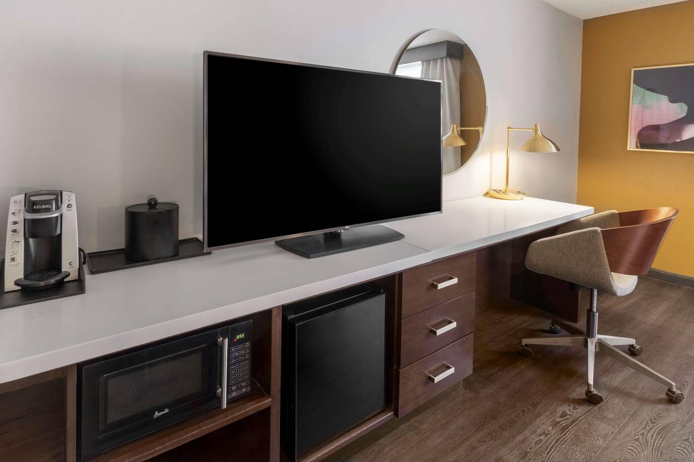 Hilton-Garden-Inn---Los-Angeles-Hollywood-Room-9