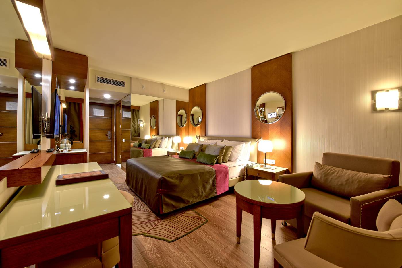 Side-Star-Elegance-Room-28