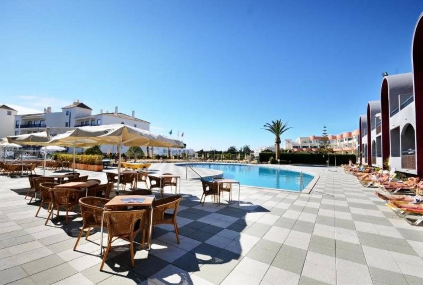 Muthu-Oura-Praia-Hotel-Terrace-13