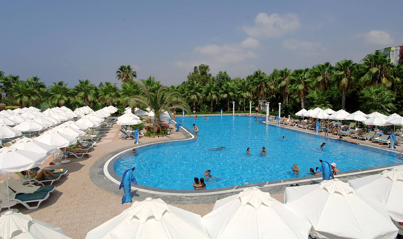 Botanik-Hotel---Resort-Pool-3