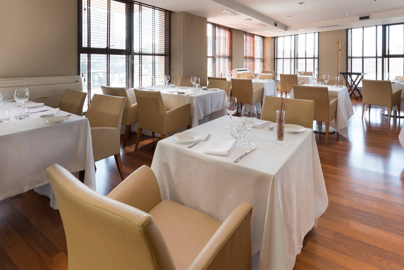 Exe-Plaza-Restaurant-45